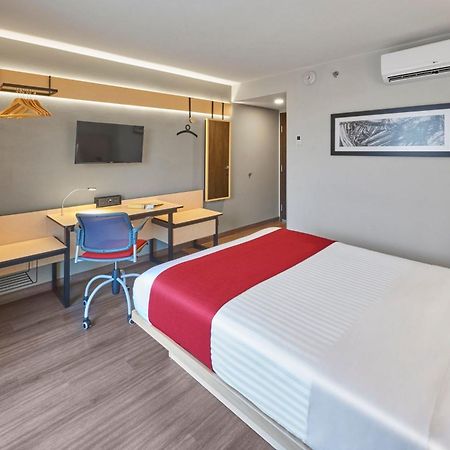City Express By Marriott Chihuahua Ngoại thất bức ảnh